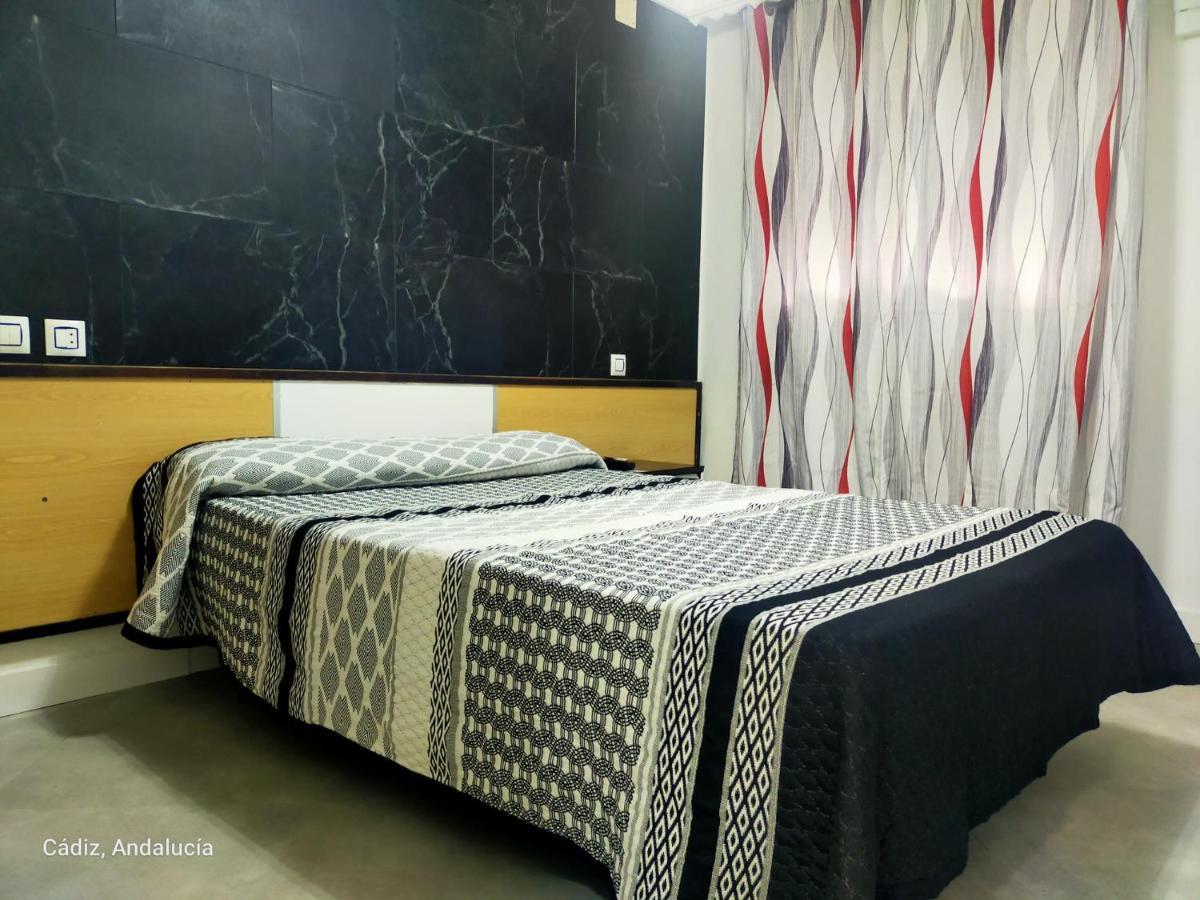 Hostal La Campana La Linea de la Concepcion Luaran gambar